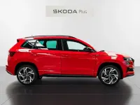 Usado Skoda Karoq SportLine 150 CV (110 kW) 2025 Rojo SUV