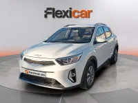 Usado Kia Stonic 84 CV (61 kW) 2023 Blanco SUV