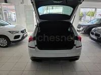 Usado Skoda Kamiq 110 CV (80 kW) 2022 Blanco SUV
