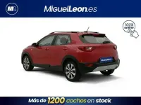 Usado Kia Stonic 100 CV (73 kW) 2022 Rojo SUV