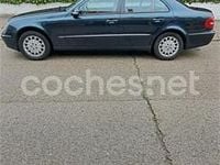 Usado Mercedes E270 Elegance 177 CV (130 kW) 2004 Azul Berlina