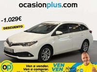 Usado Toyota Auris Touring Sports Active 116 CV (85 kW) 2017 Blanco Familiar
