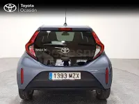 Usado Toyota Aygo X Play 72 CV (52 kW) 2025 Gris / plata SUV