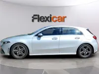 Usado Mercedes A180 109 CV (80 kW) 2018 Gris Utilitario
