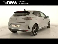 Usado Renault Clio V Techno 100 CV (73 kW) 2025 Gris Berlina