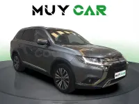 Usado Mitsubishi Outlander Motion 150 CV (110 kW) 2019 Gris / plata SUV