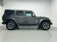 Usado Jeep Wrangler Sahara 200 CV (147 kW) 2018 Gris granito SUV