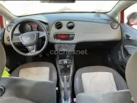 Usado Seat Ibiza Reference 90 CV (66 kW) 2012 Rojo Berlina