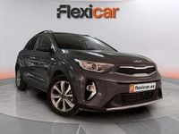 Usado Kia Stonic 101 CV (74 kW) 2023 Gris SUV