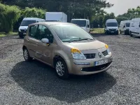 Usado Renault Modus Dynamique 80 CV (58 kW) 2004 Beige Monovolumen