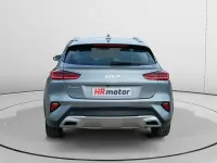Usado Kia XCeed 141 CV (103 kW) 2022 Gris SUV
