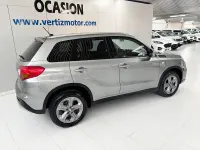 Usado Suzuki Vitara 120 CV (88 kW) 2016 Gris / plata SUV