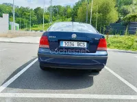 Usado VW Bora Conceptline 90 CV (66 kW) 1999 Azul Berlina