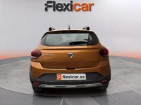Begagnad Dacia Sandero Comfort 91 HK (66 kW) 2021 Orange Halvkombi