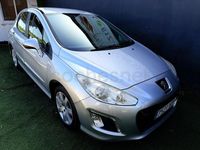 Usado Peugeot 308 Allure 120 CV (88 kW) 2013 Gris / plata Berlina