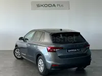 Usado Skoda Fabia Selection 95 CV (69 kW) 2025 Gris / plata Utilitario