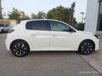 Usado Peugeot 208 Allure 100 CV (73 kW) 2024 Blanco Utilitario