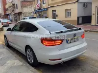 Usado BMW 318 Sport Line 143 CV (105 kW) 2014 Blanco Berlina