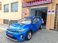 Usado Kia Stonic 84 CV (61 kW) 2023 Azul SUV