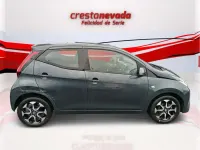 Usado Toyota Aygo X-play 72 CV (52 kW) 2019 Negro Utilitario