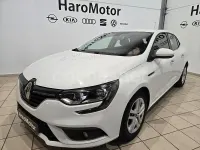 Usado Renault Mégane Business 115 CV (84 kW) 2020 Blanco Berlina