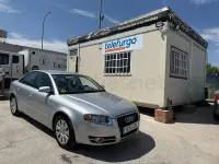 Usado Audi A4 170 CV (125 kW) 2010 Gris / plata Berlina