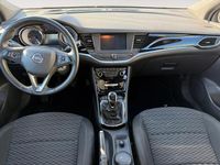 Usado Opel Astra Dynamic 136 CV (100 kW) 2016 Gris/plata