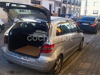 Usado Mercedes B180 109 CV (80 kW) 2008 Gris / plata Monovolumen
