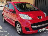 Usado Peugeot 107 68 CV (50 kW) 2010 Rojo Utilitario