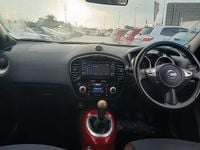 Usado Nissan Juke Acenta 117 HP (86 kW) 2011 Preto SUV