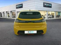 Usado Peugeot 208 Allure 100 CV (73 kW) 2023 Dorado Utilitario