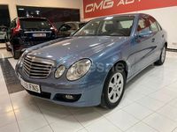 Usado Mercedes E220 Classic 170 CV (125 kW) 2007 Azul Berlina