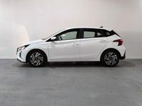 Usado Hyundai i20 101 CV (74 kW) 2024 Blanco Berlina