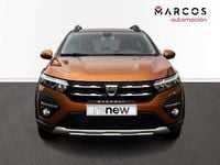 Usado Dacia Sandero Comfort 91 CV (66 kW) 2022 Naranja Utilitario