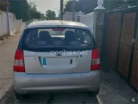Usado Kia Picanto LX 65 CV (47 kW) 2005 Gris / plata Utilitario