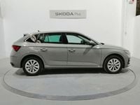 Usado Skoda Scala Selection 115 CV (84 kW) 2025 Gris / plateado Utilitario