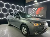 Usado Mitsubishi Outlander Motion 203 CV (149 kW) 2014 Gris / plata SUV