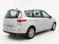 Usado Renault Mégane III Dynamique 130 CV (95 kW) 2011 Gris / plata Berlina