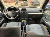 Usado Renault Clio II Authentique 75 CV (55 kW) 2006 Negro Berlina