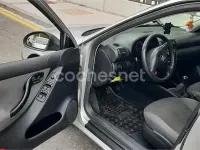 Usado Seat Toledo Stella 110 CV (80 kW) 2004 Gris / plata Berlina