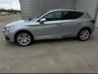 Usado Seat Leon Style 130 CV (95 kW) 2021 Gris / plata Berlina