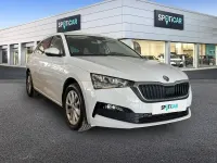 Usado Skoda Scala Selection 115 CV (84 kW) 2024 Blanco Utilitario