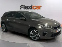 Usado Kia Ceed 140 CV (102 kW) 2019 Marrón Utilitario