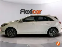 Usado Kia Ceed 136 CV (100 kW) 2023 Blanco Utilitario