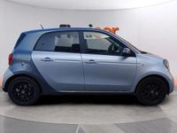 Usado Smart ForFour 90 CV (66 kW) 2017 Gris Utilitario