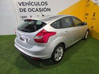 Usado Ford Focus Trend 105 CV (77 kW) 2011 Gris / plata Berlina