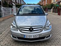Usado Mercedes B180 109 CV (80 kW) 2009 Gris / plata Monovolumen