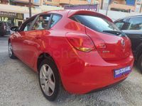 Usado Opel Astra Edition 90 CV (66 kW) 2010 Rojo Berlina