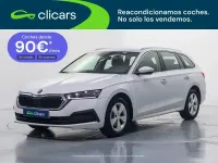 Usado Skoda Octavia Ambition 110 CV (80 kW) 2021 Blanco Familiar