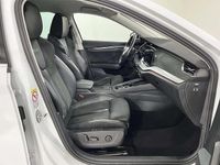Usado Skoda Octavia Scout 4x4 150 CV (110 kW) 2022 Blanco Familiar